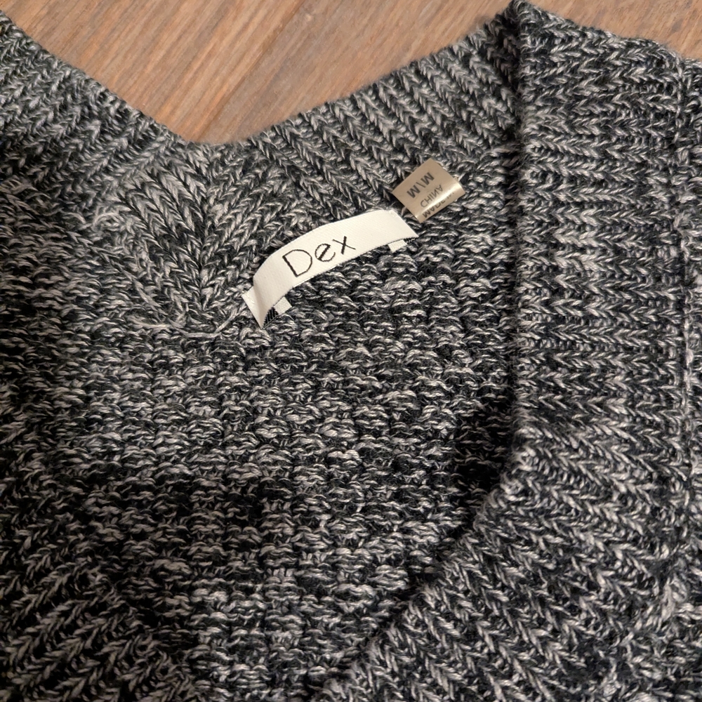 DEX | Gray Black Long Sleeve V-Neck Knit Sweater, Medium - Picture 6 of 6